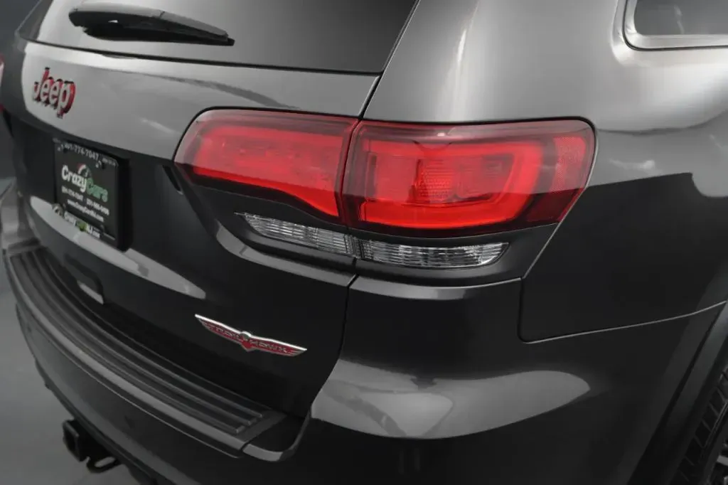 Jeep Grand Cherokee photo 17