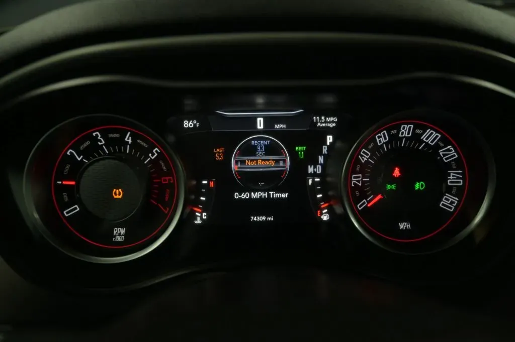 Dodge Challenger photo 22