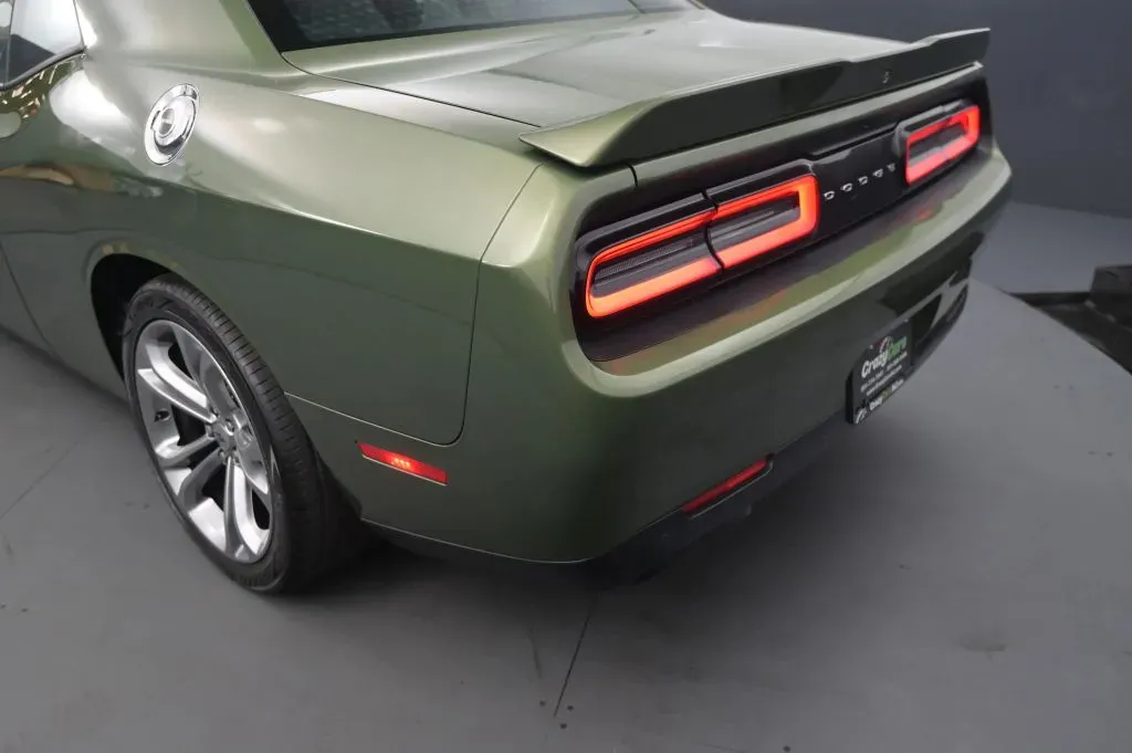 Dodge Challenger photo 16