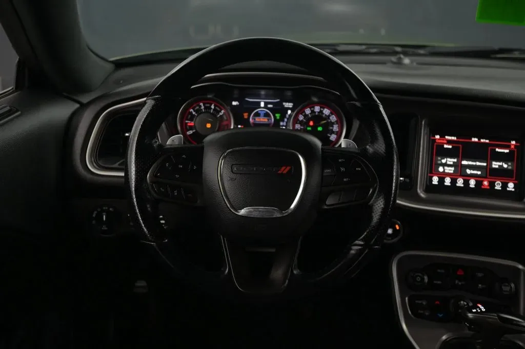Dodge Challenger photo 35