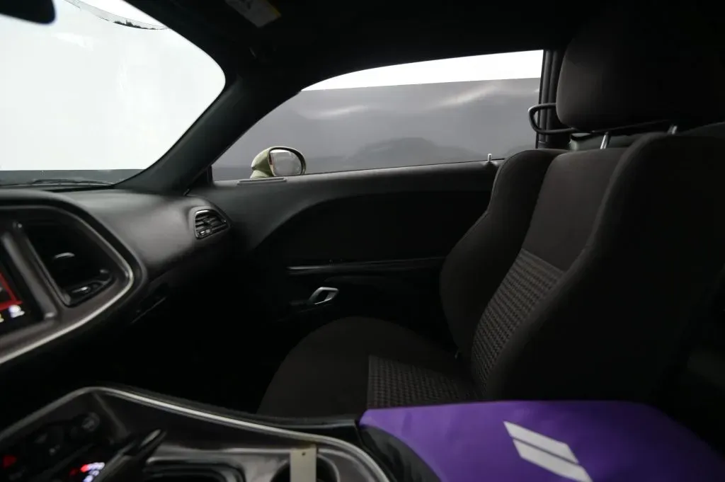 Dodge Challenger photo 27