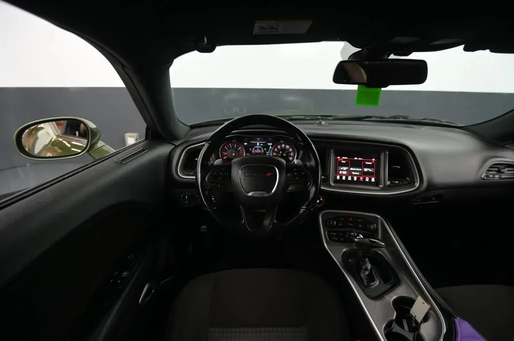 Dodge Challenger photo 34
