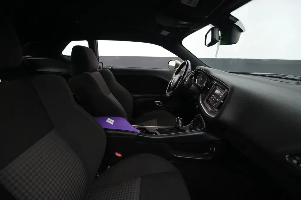 Dodge Challenger photo 43