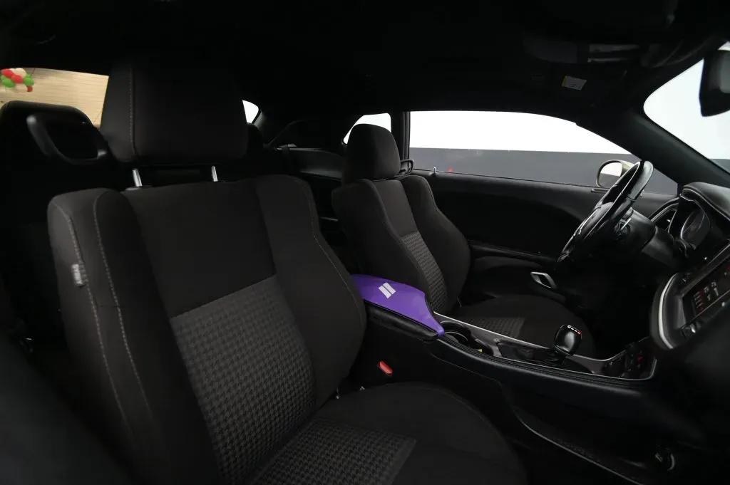 Dodge Challenger photo 44