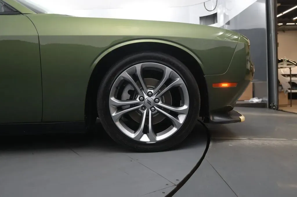 Dodge Challenger photo 19