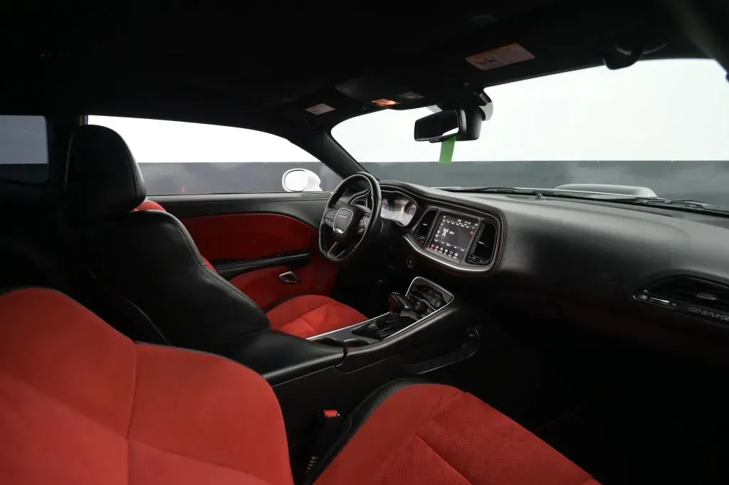 Dodge Challenger photo 44