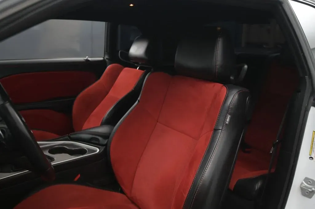 Dodge Challenger photo 41