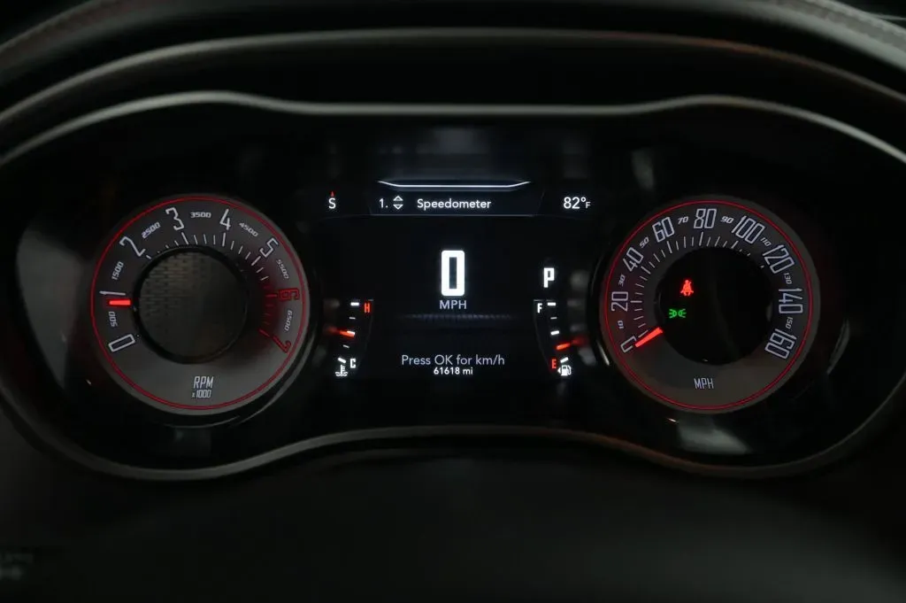 Dodge Challenger photo 23