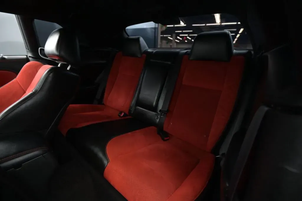 Dodge Challenger photo 42