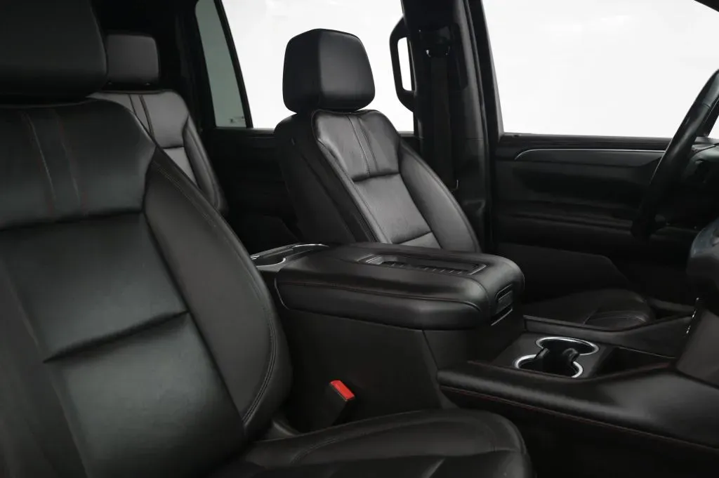 Chevrolet Suburban photo 58