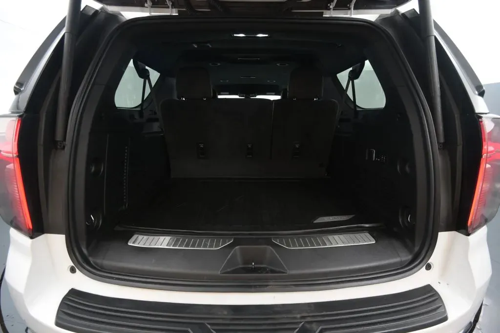 Chevrolet Suburban photo 52