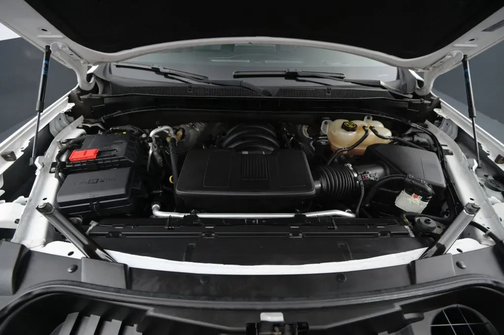 Chevrolet Suburban photo 21