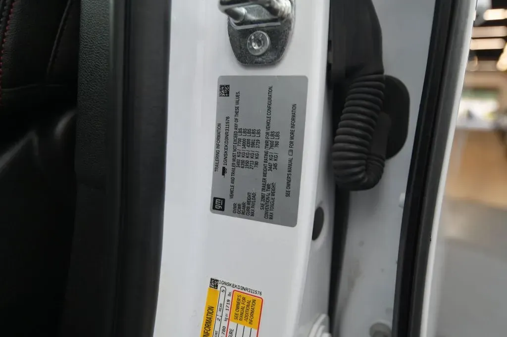 Chevrolet Suburban photo 22