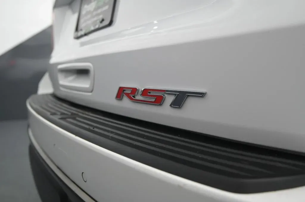 Chevrolet Suburban photo 18