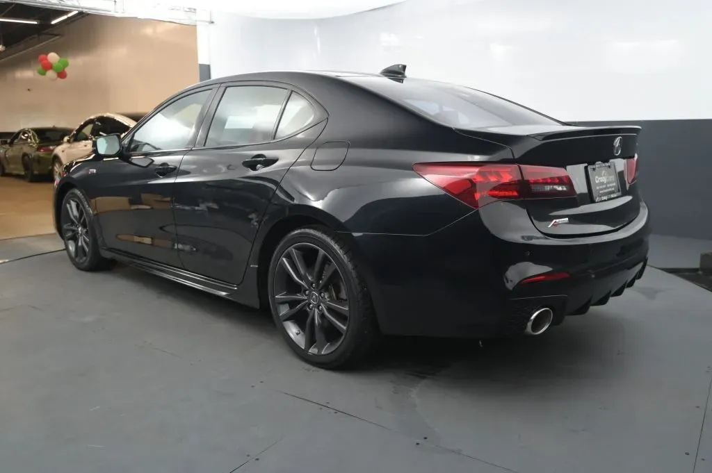 Acura TLX photo 3