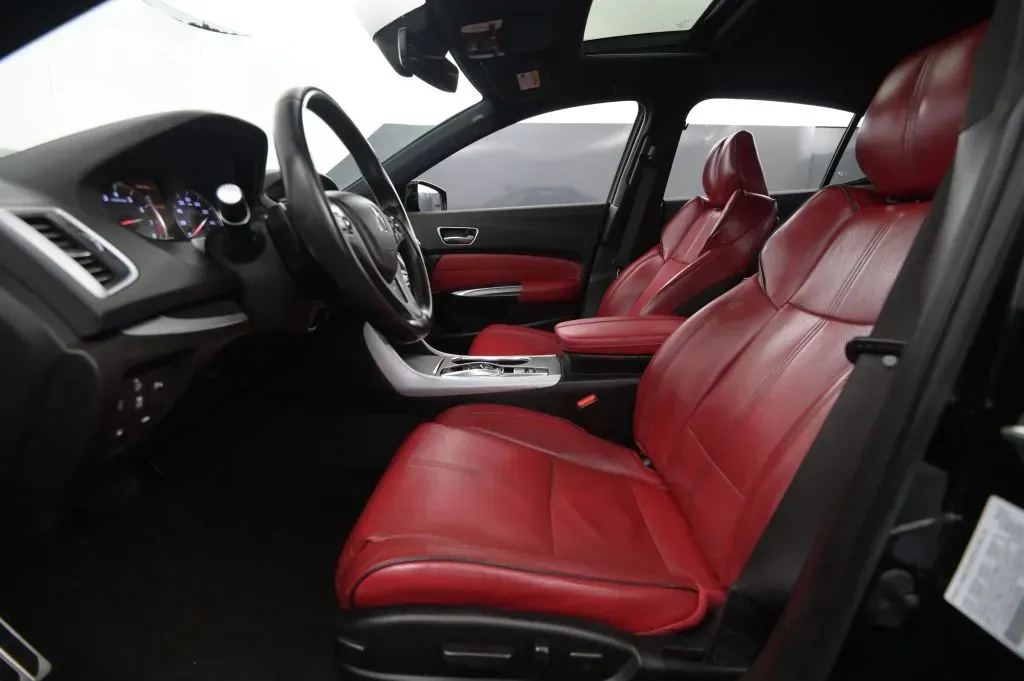 Acura TLX photo 38