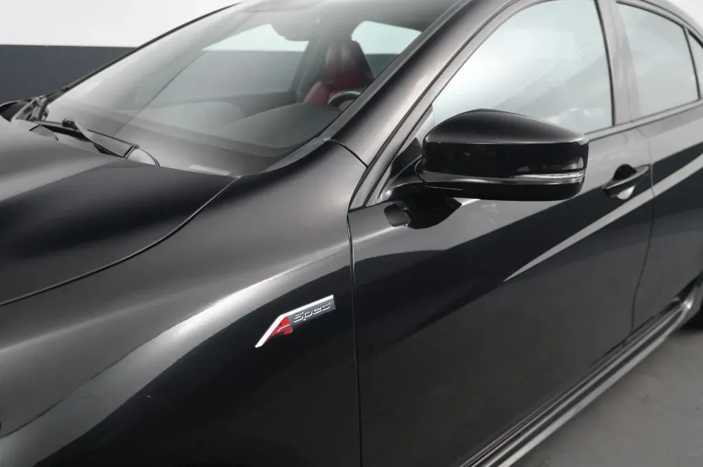 Acura TLX photo 11