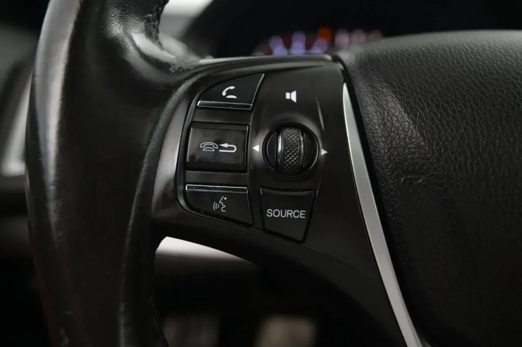Acura TLX photo 23