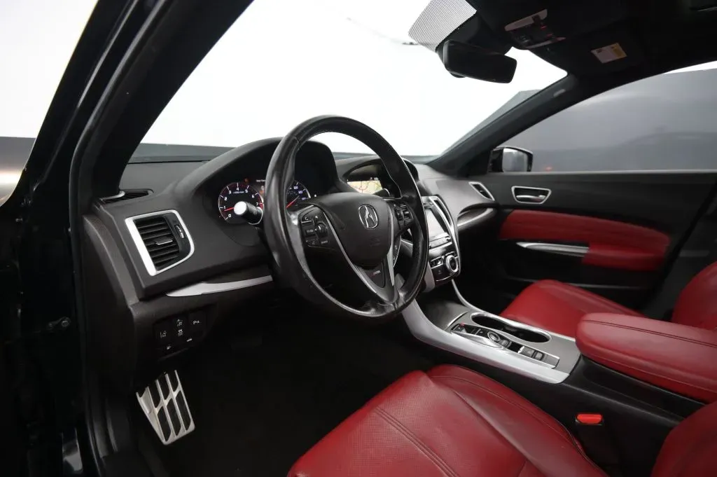 Acura TLX photo 39