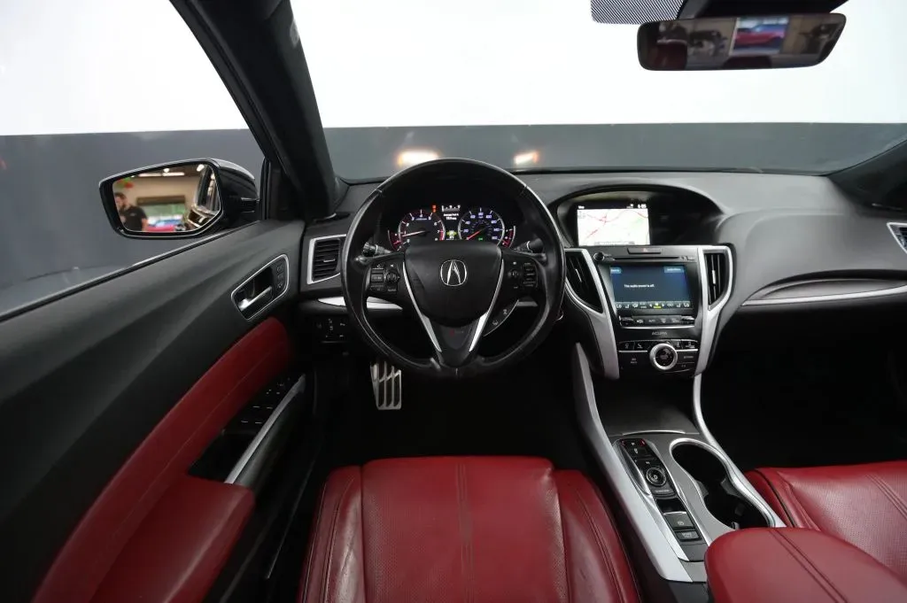Acura TLX photo 36