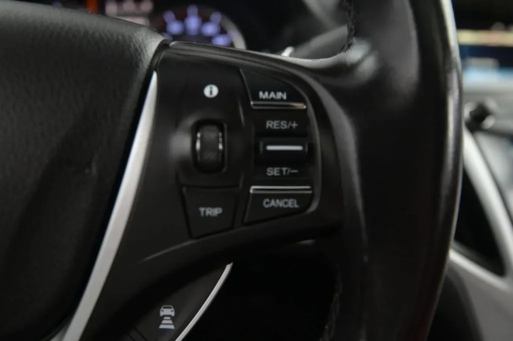 Acura TLX photo 24