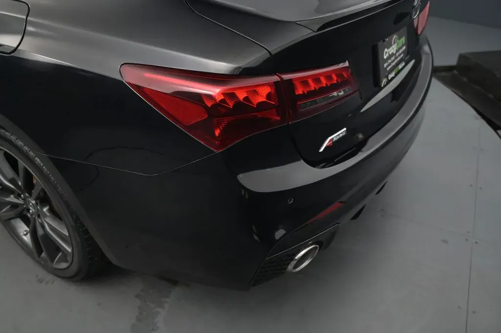 Acura TLX photo 15