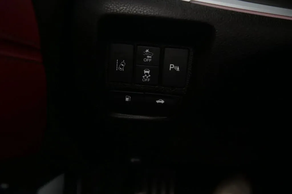 Acura TLX photo 22