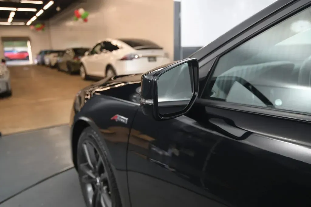 Acura TLX photo 12