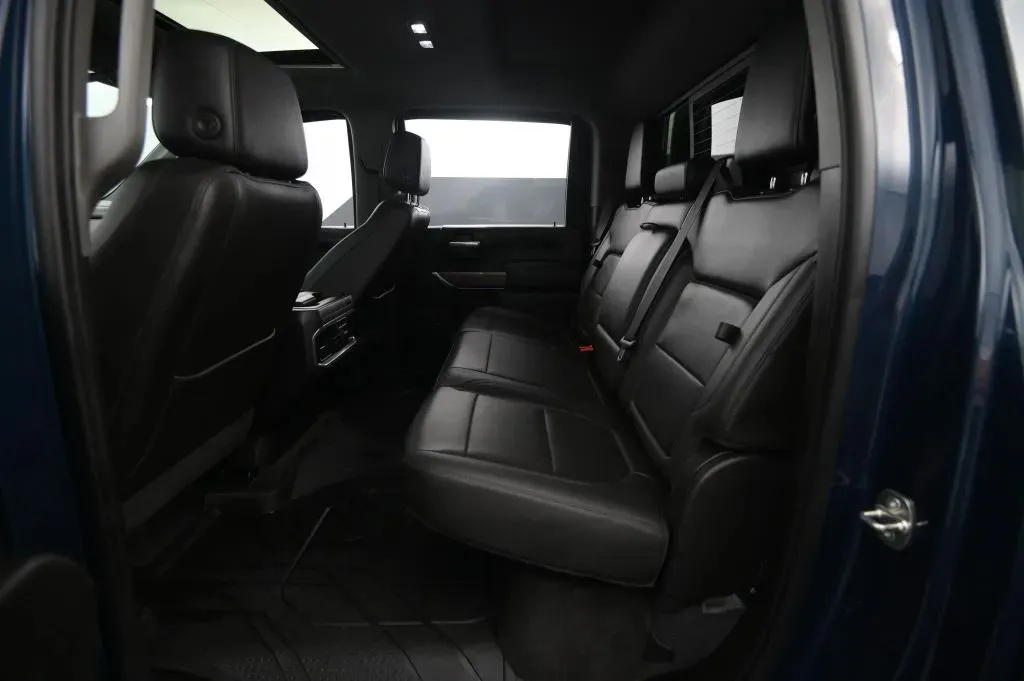 Chevrolet Silverado photo 60
