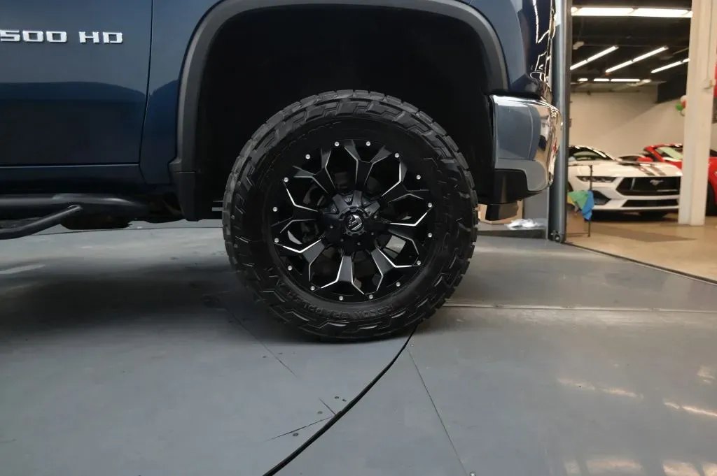 Chevrolet Silverado photo 26