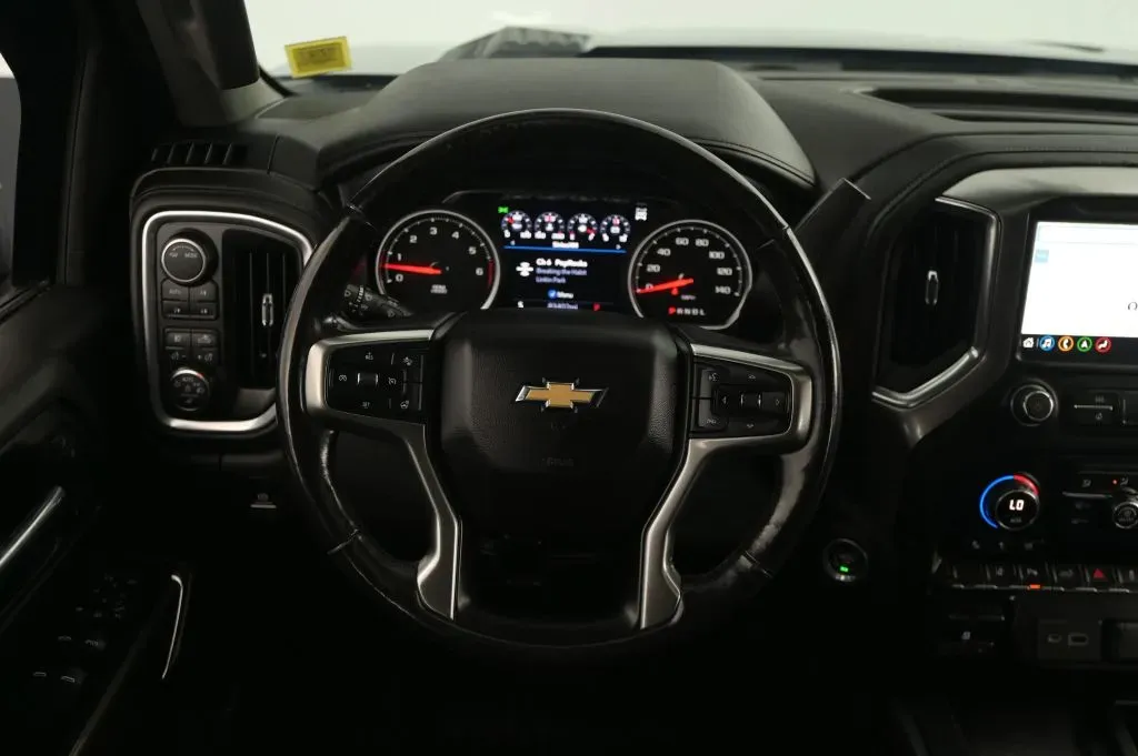 Chevrolet Silverado photo 54
