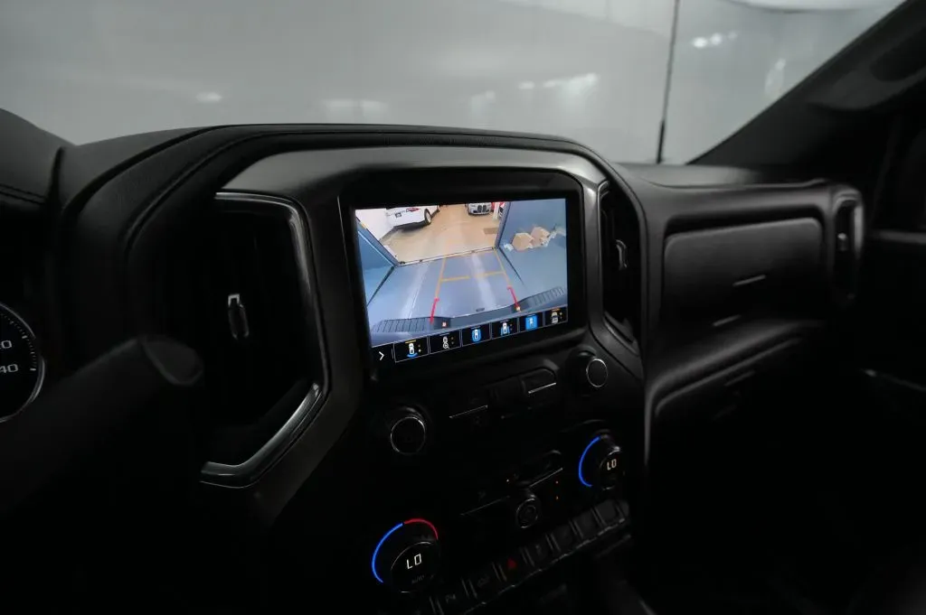 Chevrolet Silverado photo 43