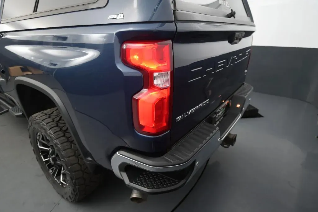 Chevrolet Silverado photo 22