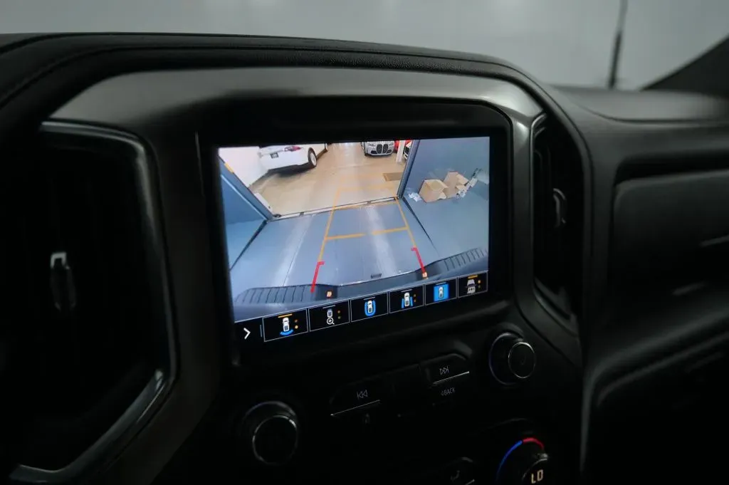 Chevrolet Silverado photo 42