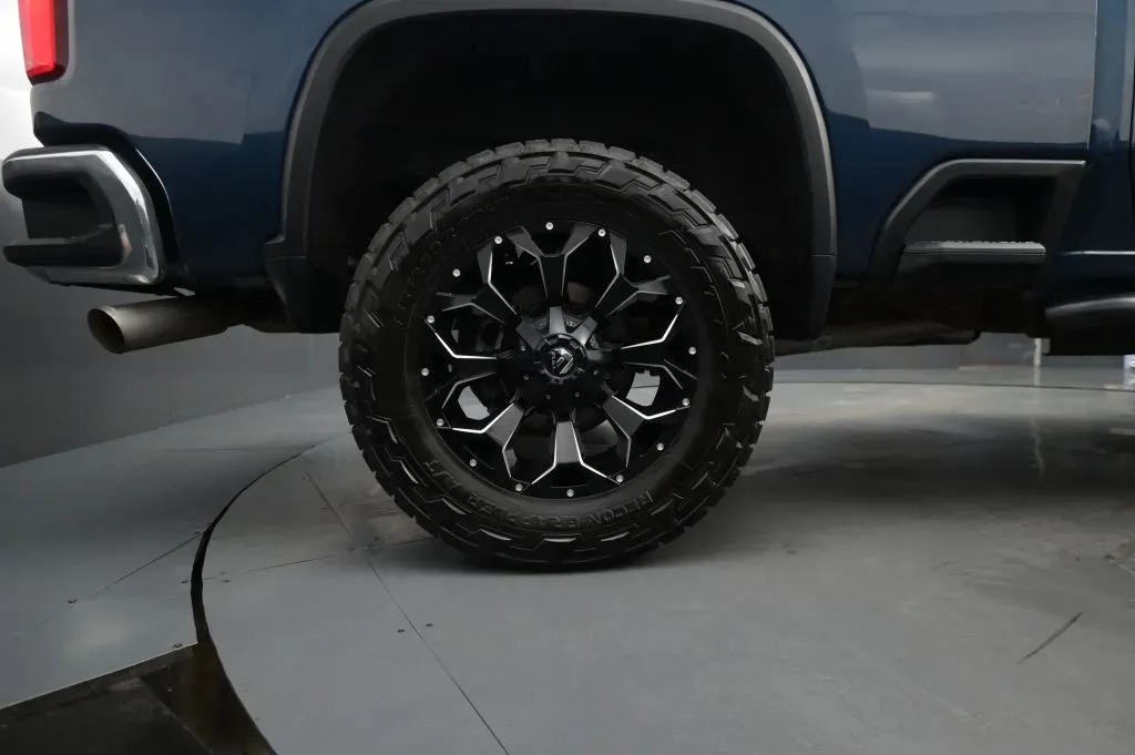 Chevrolet Silverado photo 25