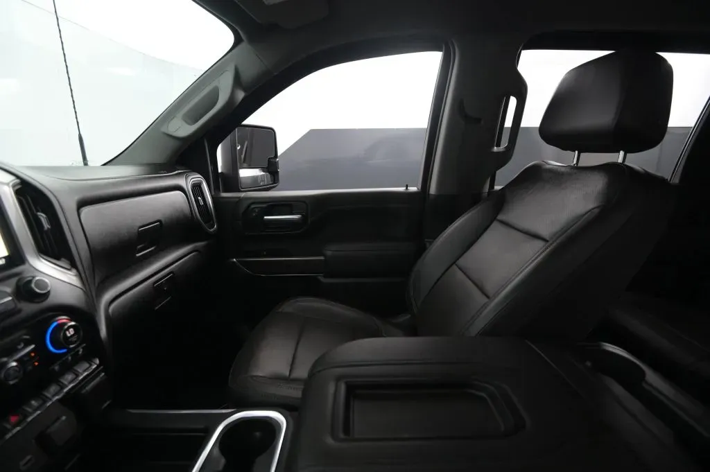 Chevrolet Silverado photo 46