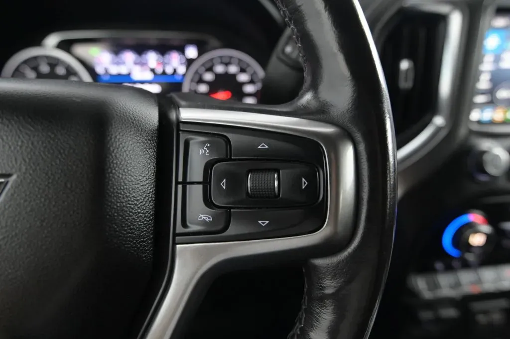 Chevrolet Silverado photo 40
