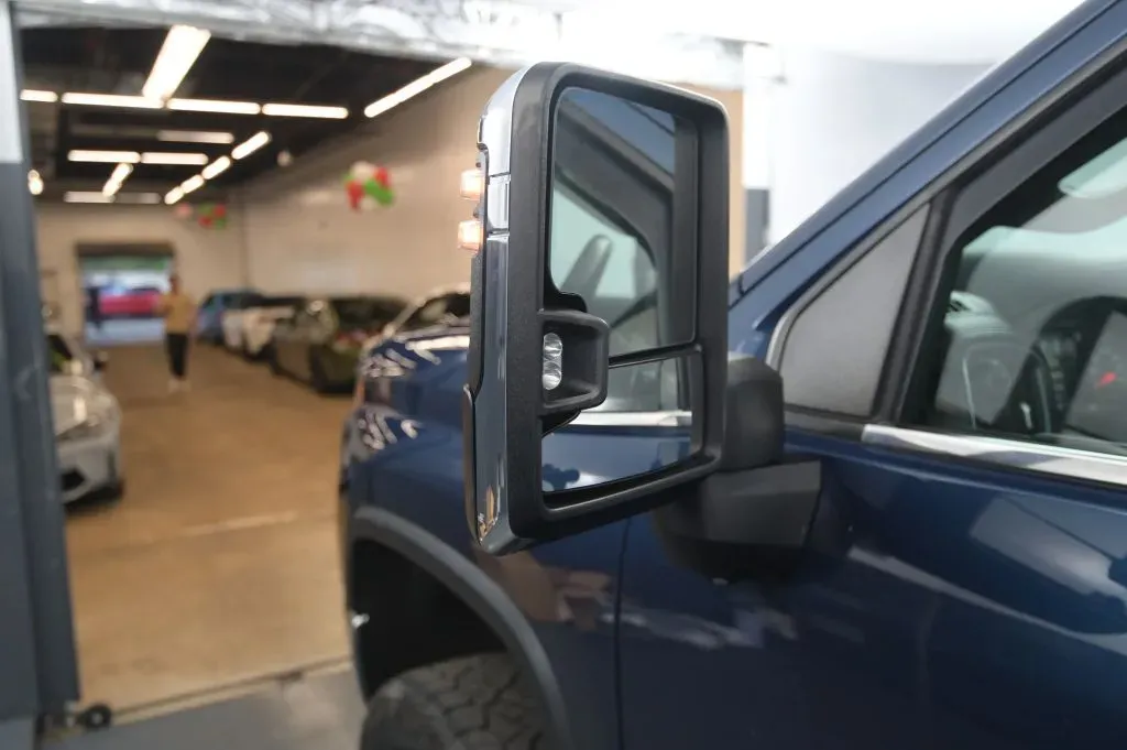 Chevrolet Silverado photo 16