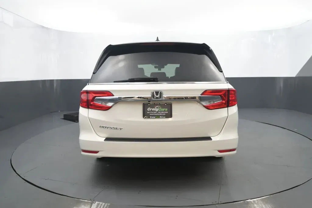 Honda Odyssey photo 4