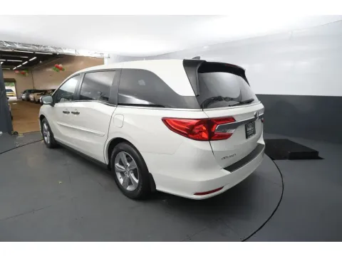 Another view of 2018 Honda Odyssey EX-L w/Navigation & RES Minivan 4D for sale in Hillside, NJ at Crazy Cars Hillside
