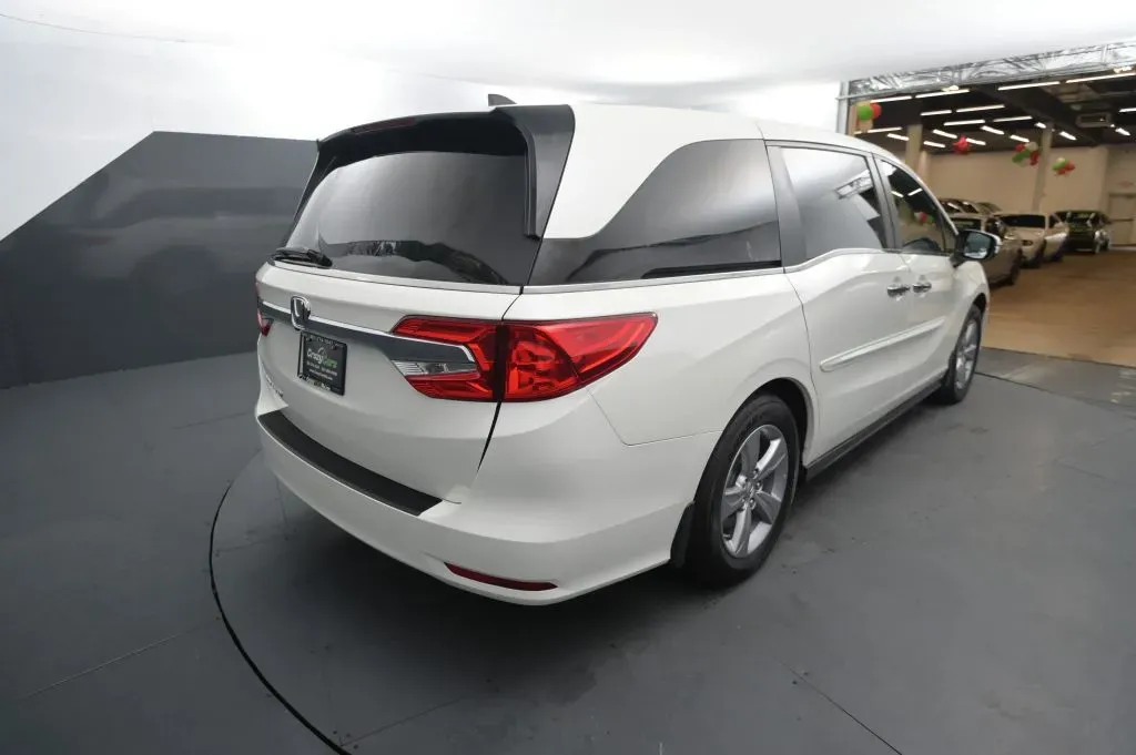 Honda Odyssey photo 5