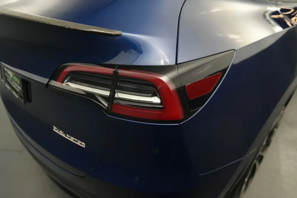 Tesla Model Y photo 18