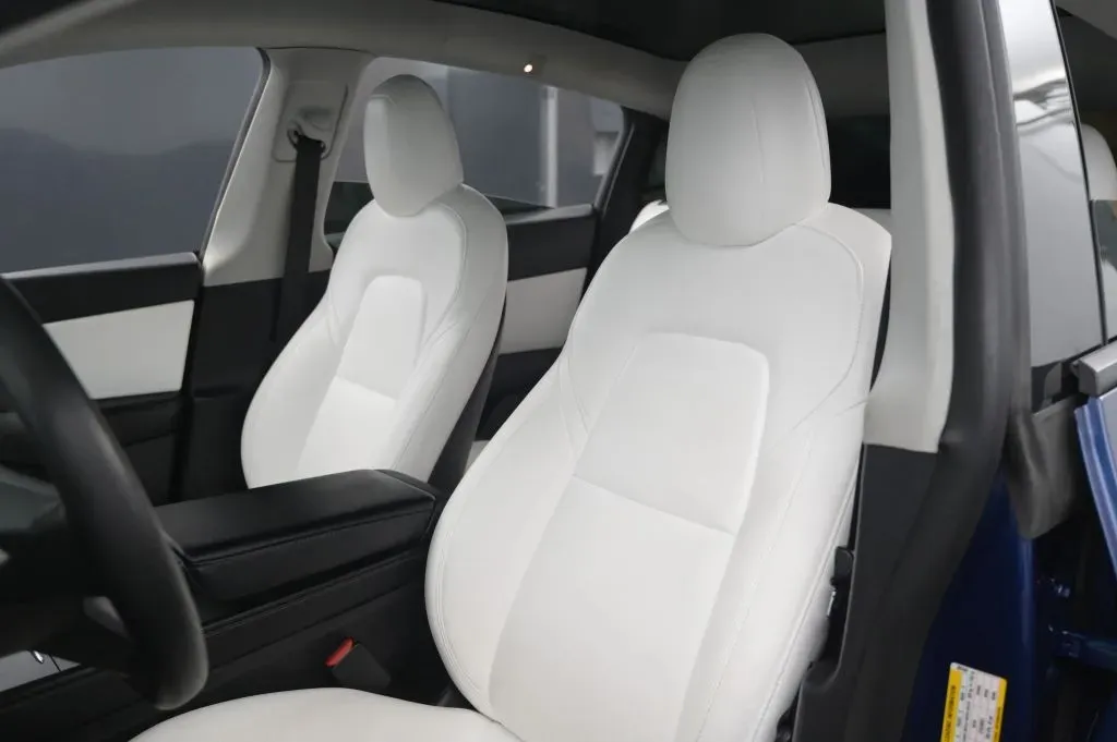 Tesla Model Y photo 41