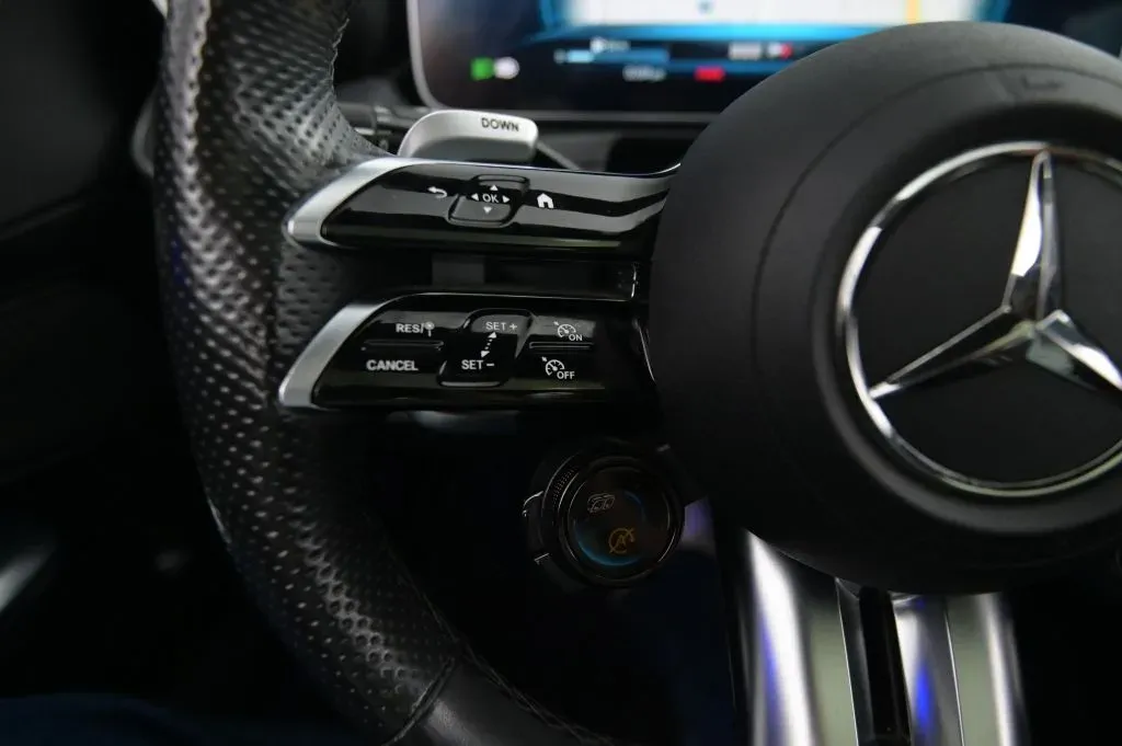 Mercedes-Benz C-Class photo 27