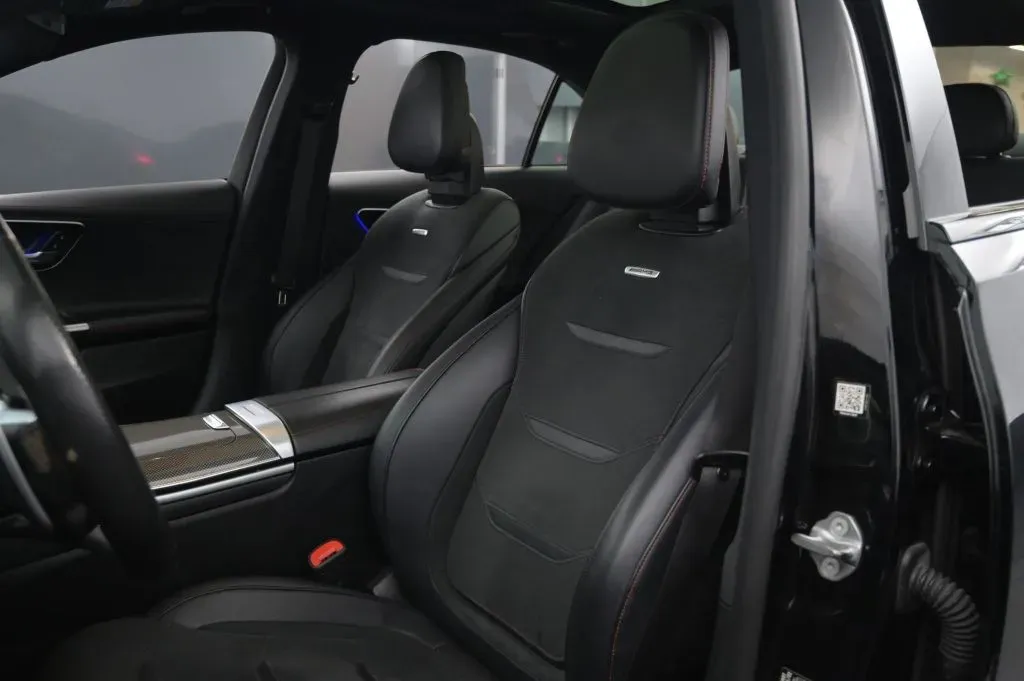 Mercedes-Benz C-Class photo 44