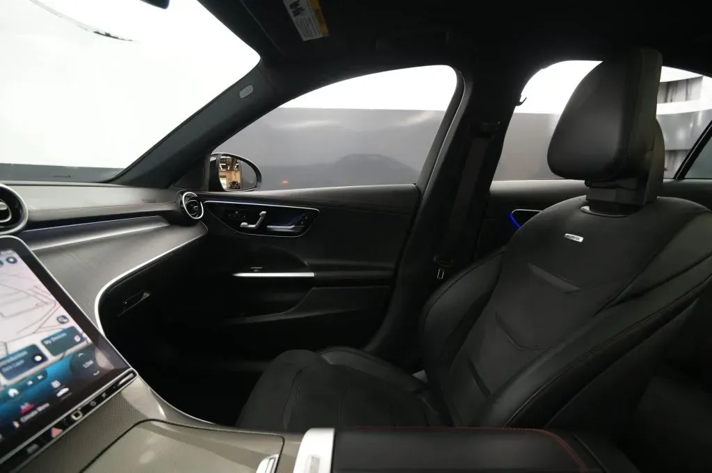 Mercedes-Benz C-Class photo 31