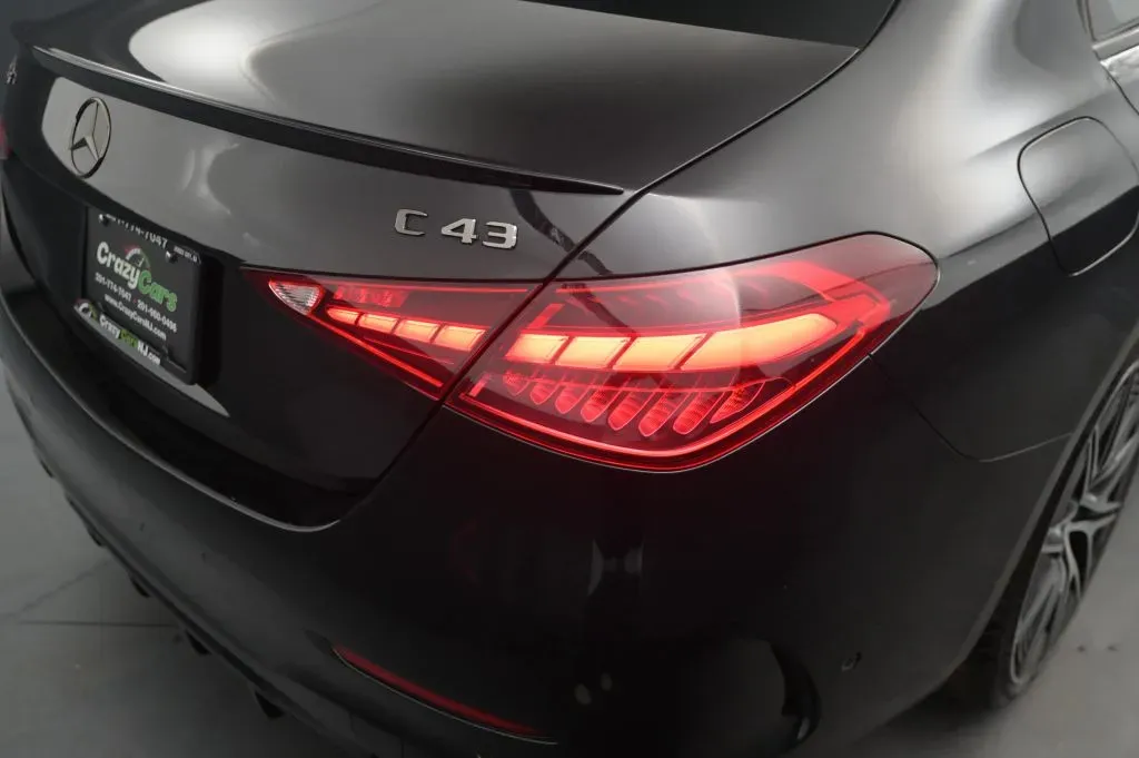 Mercedes-Benz C-Class photo 18