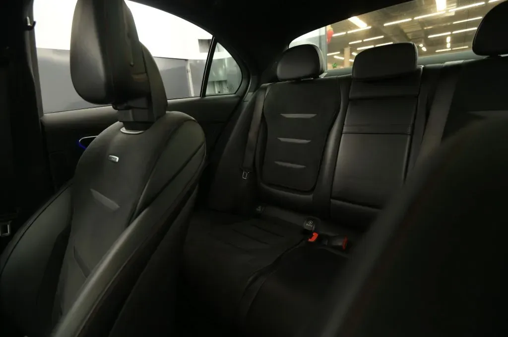 Mercedes-Benz C-Class photo 45