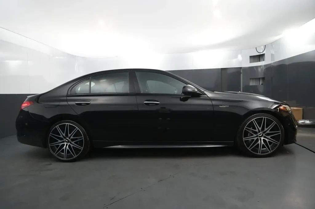 Mercedes-Benz C-Class photo 6
