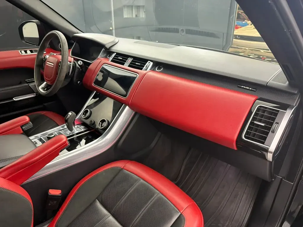 Land Rover Range Rover Sport photo 27